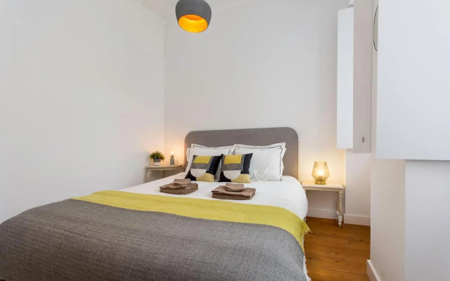 Charming Apartment in Private Condominium at Graça