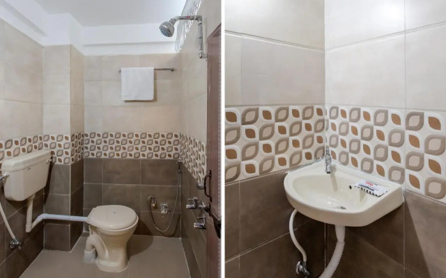 OYO 27817 Hotel Decision