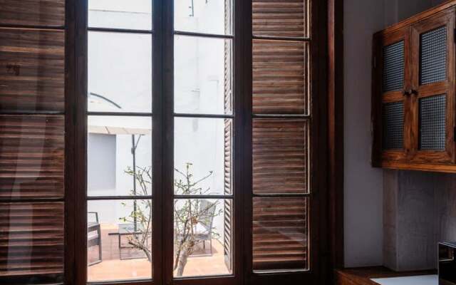 w 3BR Baroque Villa With Spacious Terrace