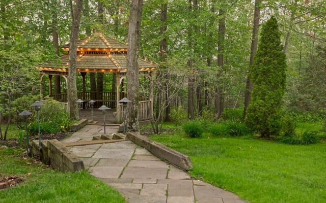 Holiday Inn Wilkes Barre - East Mountain by IHG