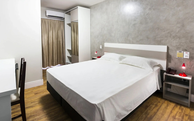 H Hotel