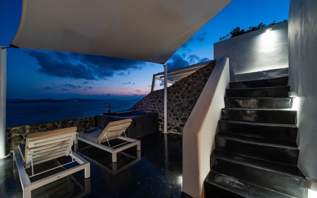 Solstice Luxury Suites