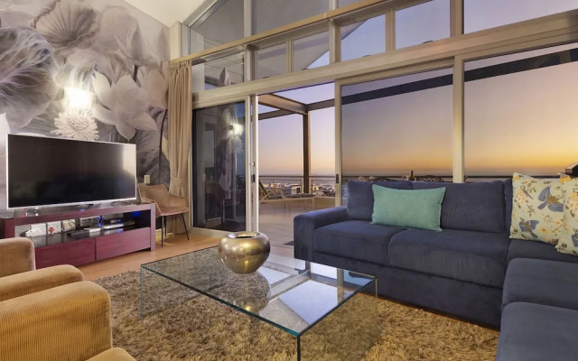 Penthouse F23 Seaside Village