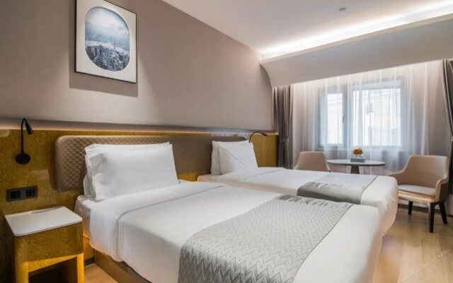Sky Bird Hotel (Shanghai Hongqiao Airport)