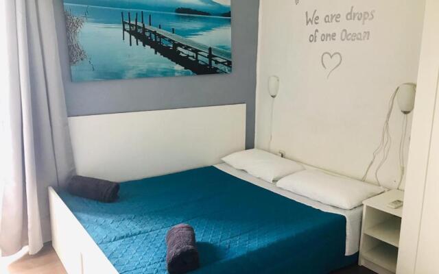 LET ME HOST Elyseum Apartament