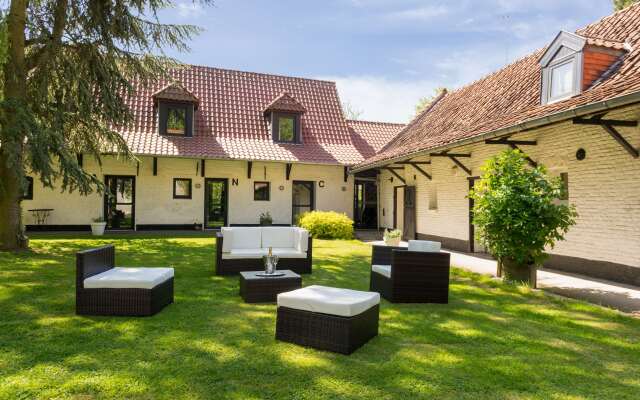 La Ferme Blanche, The Originals Relais
