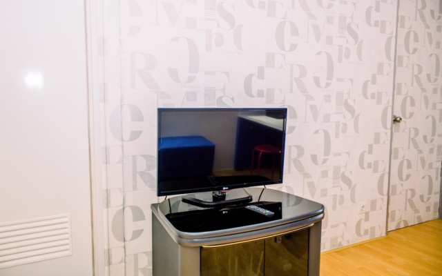 Comfort 1Br With Wardrobe Room At Green Bay Pluit Apartment – Guest Rooms – Jakarta
