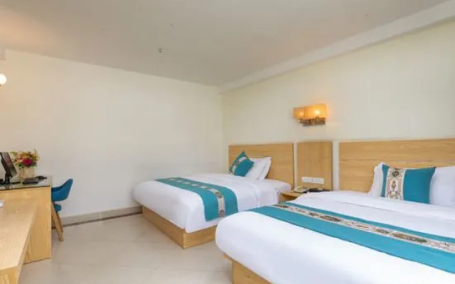 Holiday Hotel