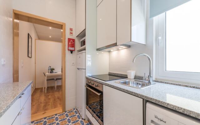 733 Costa Cabral Metro Residence