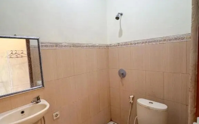 Adiputra Guesthouse Tata Bumi