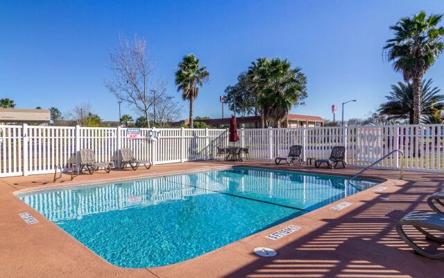 Wingate by Wyndham Kings Bay Naval Base / I-95