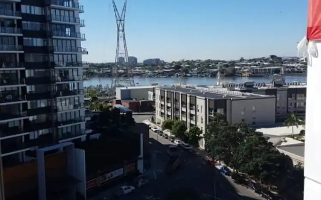 Stylish Newstead 1 Bedroom Apartment