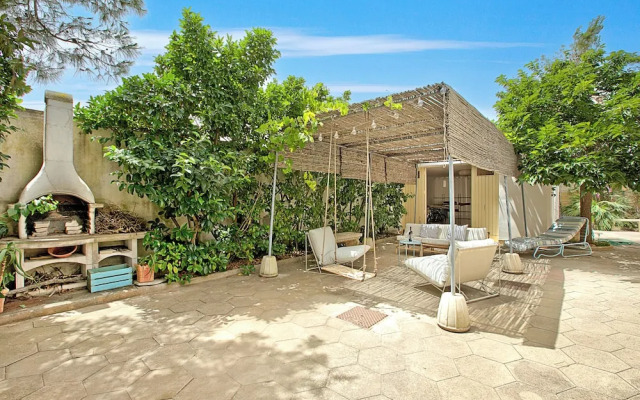 Villa Carolina spacious with garden