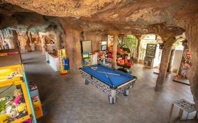 Grand Aquarium