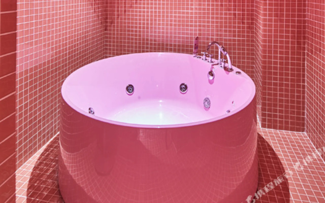 Couple of Love Hotel（Dalian south China Square store）