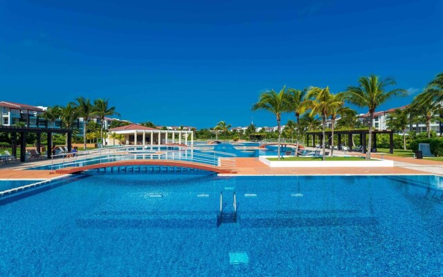 Casa Miramar 2 Bedroom Condo by Redawning