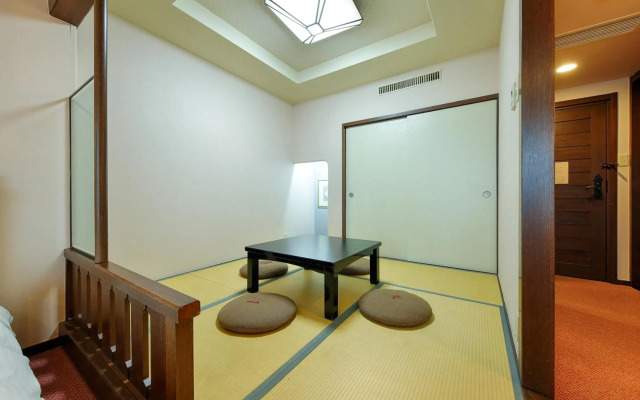 Sun Members Hirugano