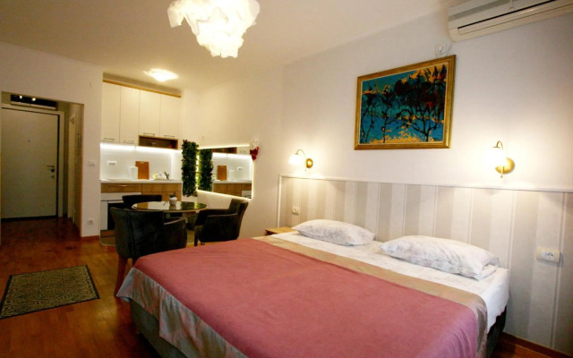 Apartment Moonstone 1