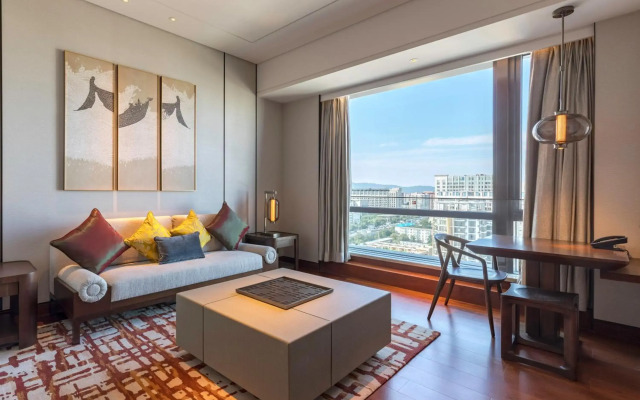 HUALUXE Beijing Xinan by IHG