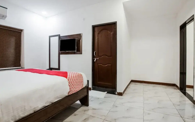 OYO 27720 V Hotel Gachibowli