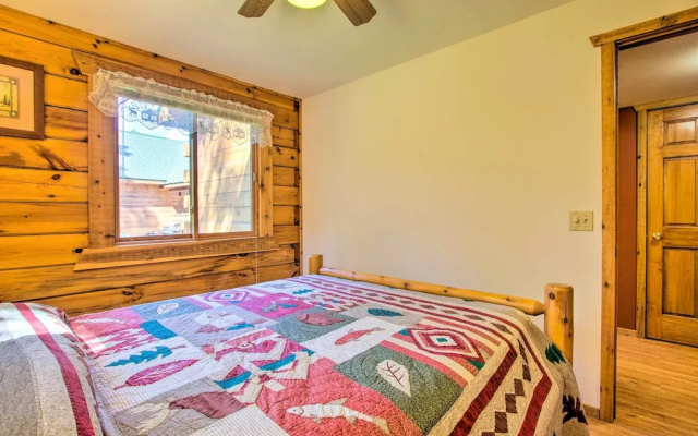 Pet-friendly Warrens Cabin w/ Fire Pit!