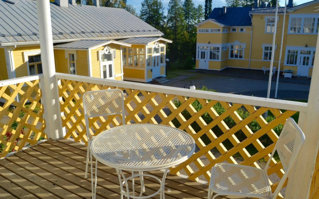 Karolineburg Manor House Hotel