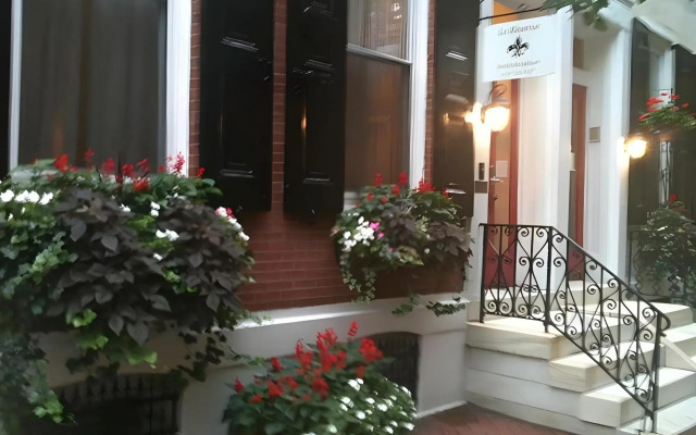 La Reserve Bed & Breakfast