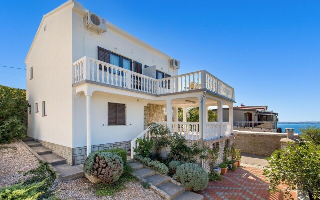 Nice Home in Jablanac With Wifi and 1 Bedrooms