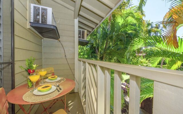 Aina Nalu D202 2 Bedroom Condo by Redawning