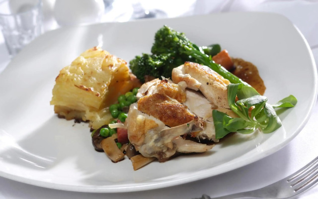 Tiverton Hotel Lounge & Venue