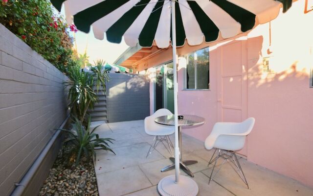 The Marley by AvantStay – Mid-Century Modern Retreat with Pool & Mountain Views