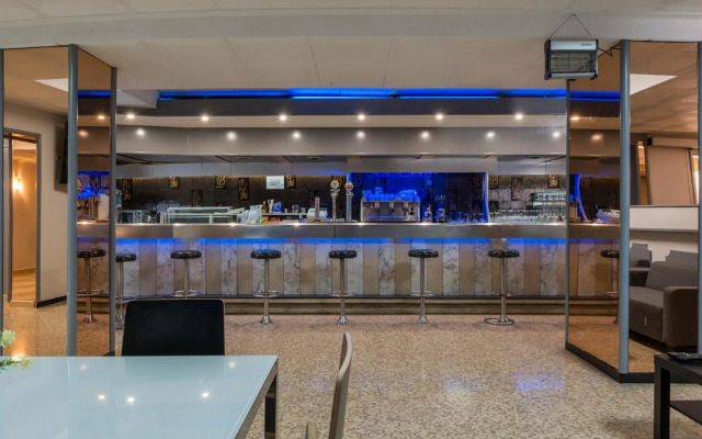 Marisol Hotel