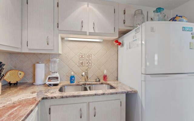 Serenity On Sutton 2 Bedroom Townhouse by RedAwning