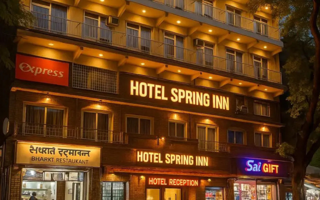 FabHotel Spring inn