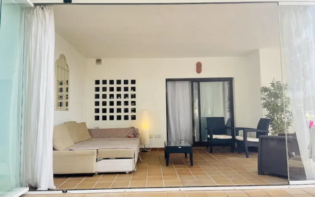 Stunning 2-bed Apartment in Marina de le Duquesa