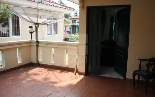 Villa Kota Bunga Sakura