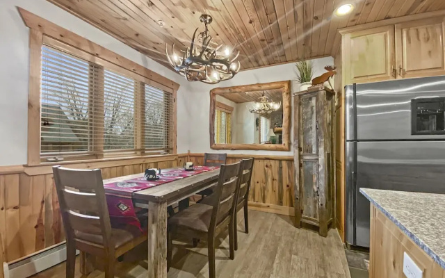 Timberwolf Lodge 6 2 Bedroom Cabin by RedAwning