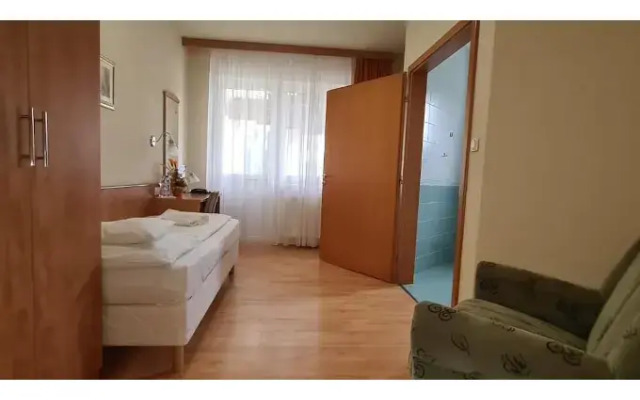 Aqua Therm Hotel