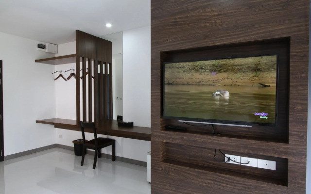 Anna-Nava Pakkret Hotel