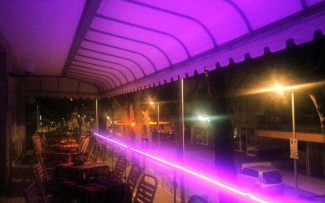 Hotel Caravelle