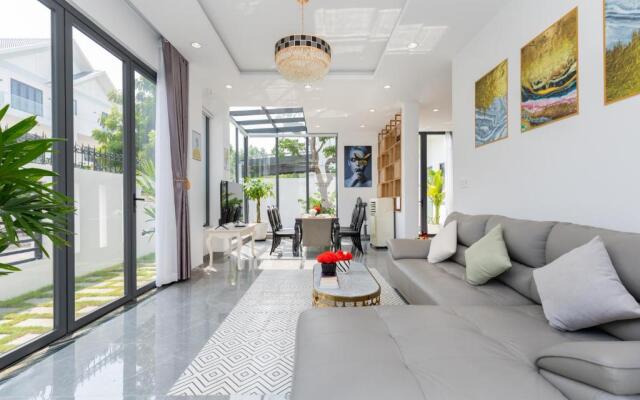 Palm Villa 31 (8 Phòng Ngủ) Khu Nghĩ Dưỡng Cao Cấp