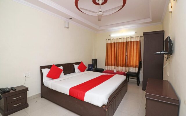 OYO 4073 Hotel Esskay