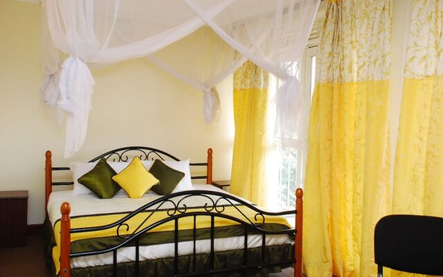 Graceland Hotel & Gardens