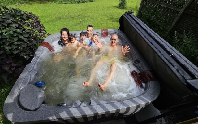 Pocono Dog-Friendly Home on River