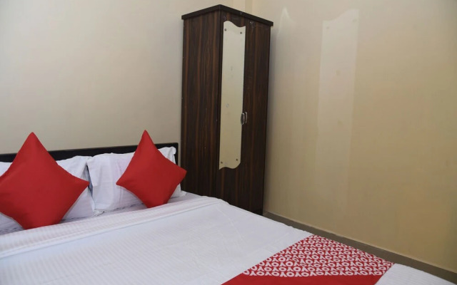 OYO 15071 Hotel Harsh Raj Residency