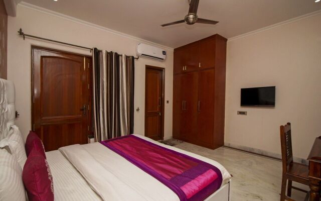 OYO 8430 Absin Hospitality