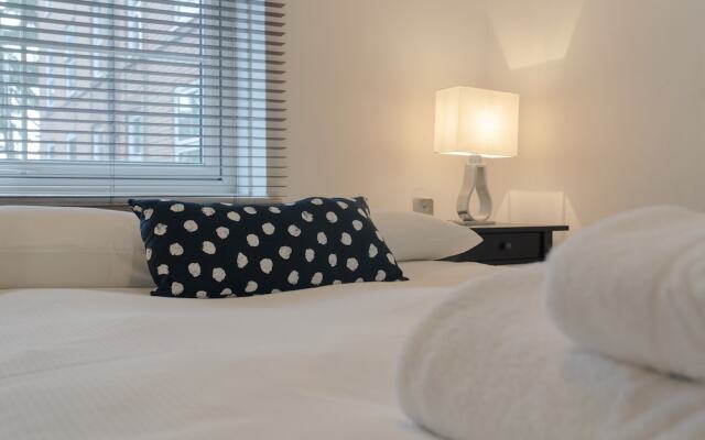 2 Bedroom Apartment in Wapping