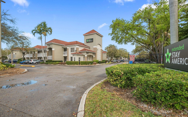 Extended Stay America Suites Miami Airport Blue Lagoon