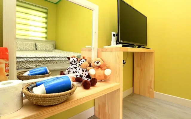 Seogwipo Haevichipoonggyeong Pension