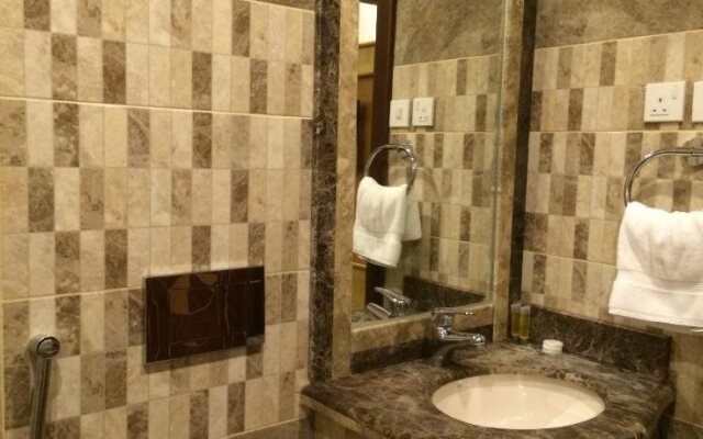 Al Mahmal Palestin Hotel